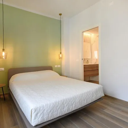 ゲストハウス Bianca Elegance 3*